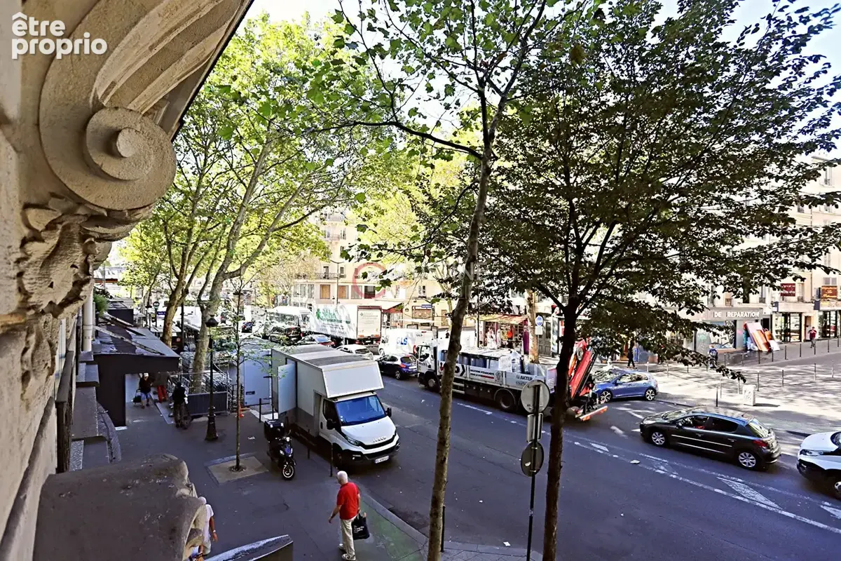 Boulevard Barbès -87 m² - 4 pièces -2 chambres - Charme de l'ancien - photo 12