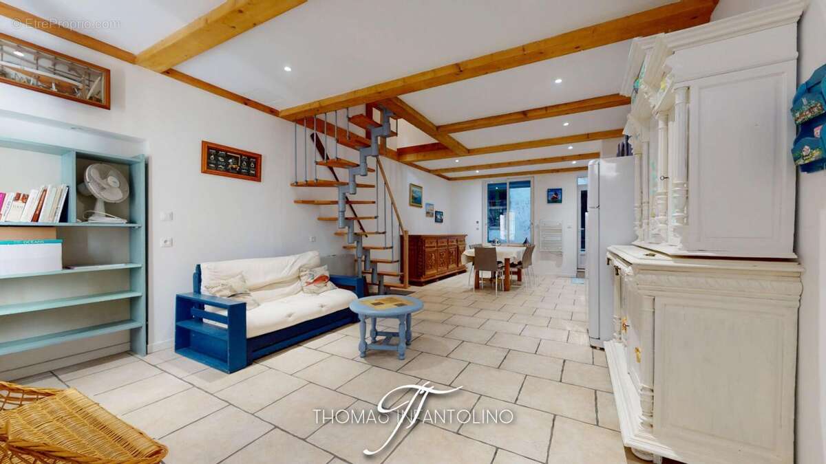 En exclusivite - 4 chambres - 2 salles d'eau - 2 wc - cour interieure  - renovation complète - photo 5
