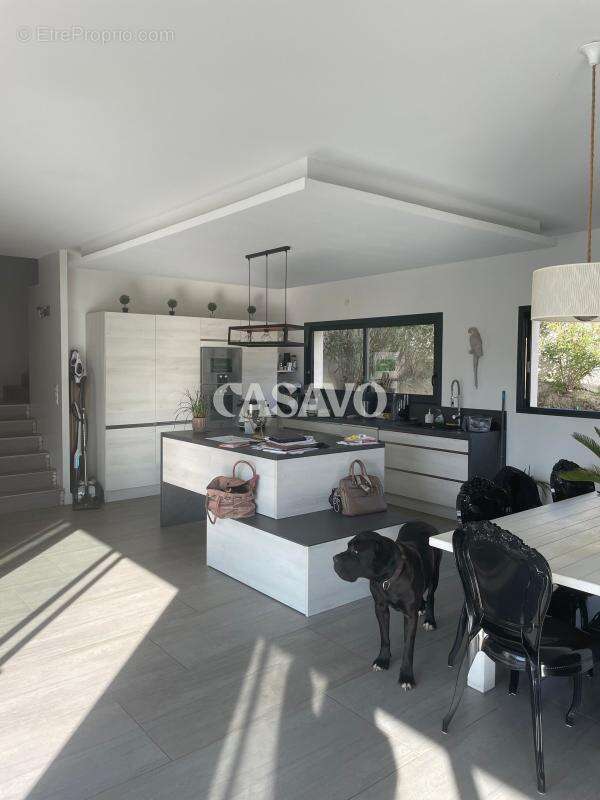 Maison à REVENTIN-VAUGRIS