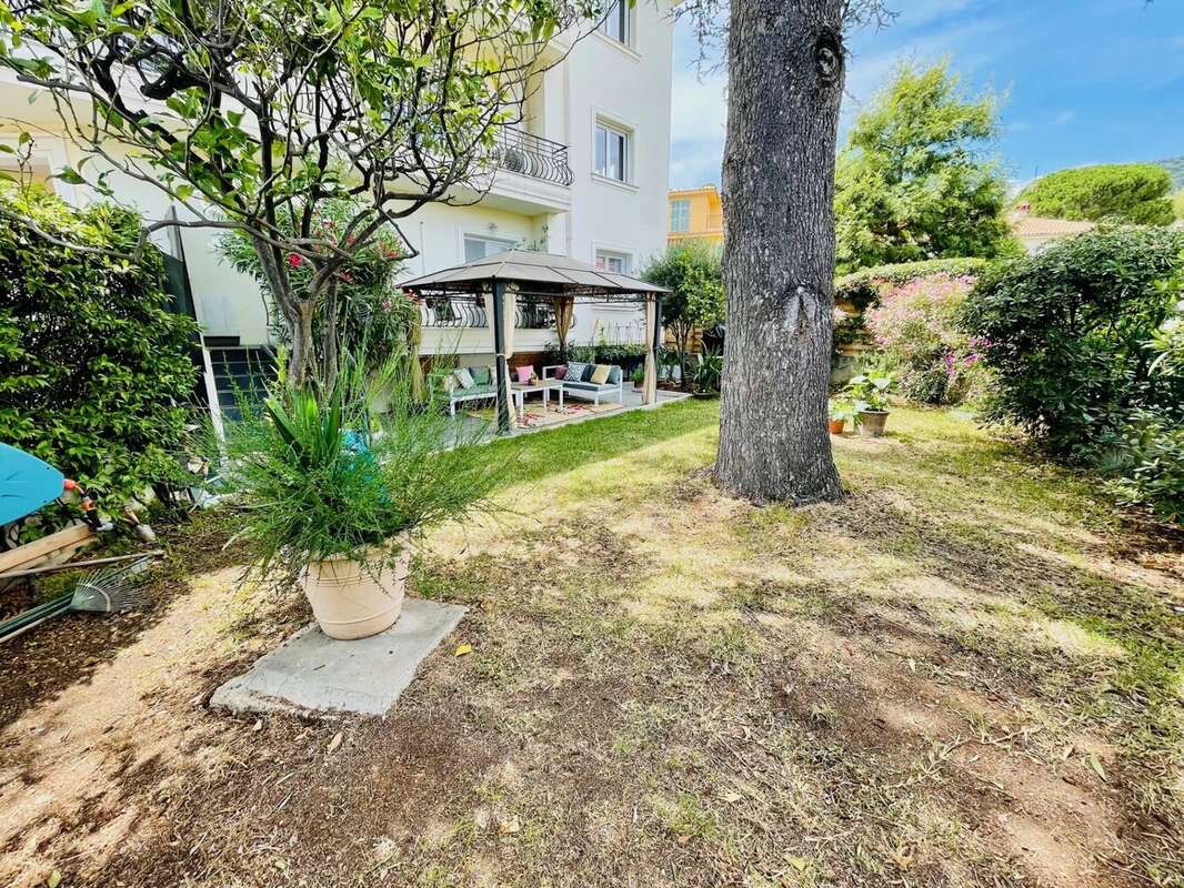 Appartement à ROQUEBRUNE-CAP-MARTIN