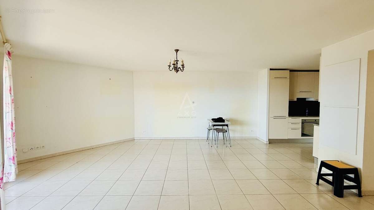 T3 61 m² Saint-Raphaël, terrasse vue mer et piscine en rooftop - photo 7
