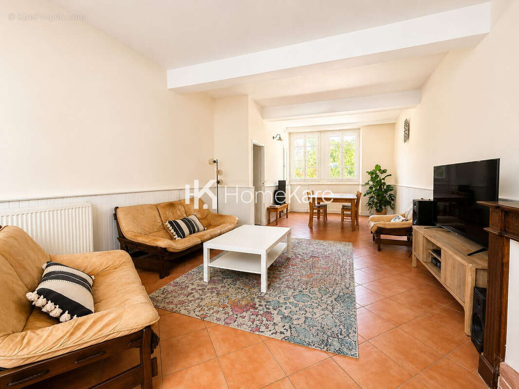 Maison 175 m² à Saint-Lys  - photo 6