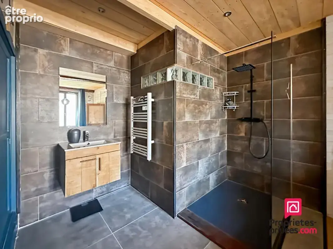 Propriété composée de 2 maisons atypiques (avec 2 entrées indépendantes) en plein centre ville d'Avallon - photo 9
