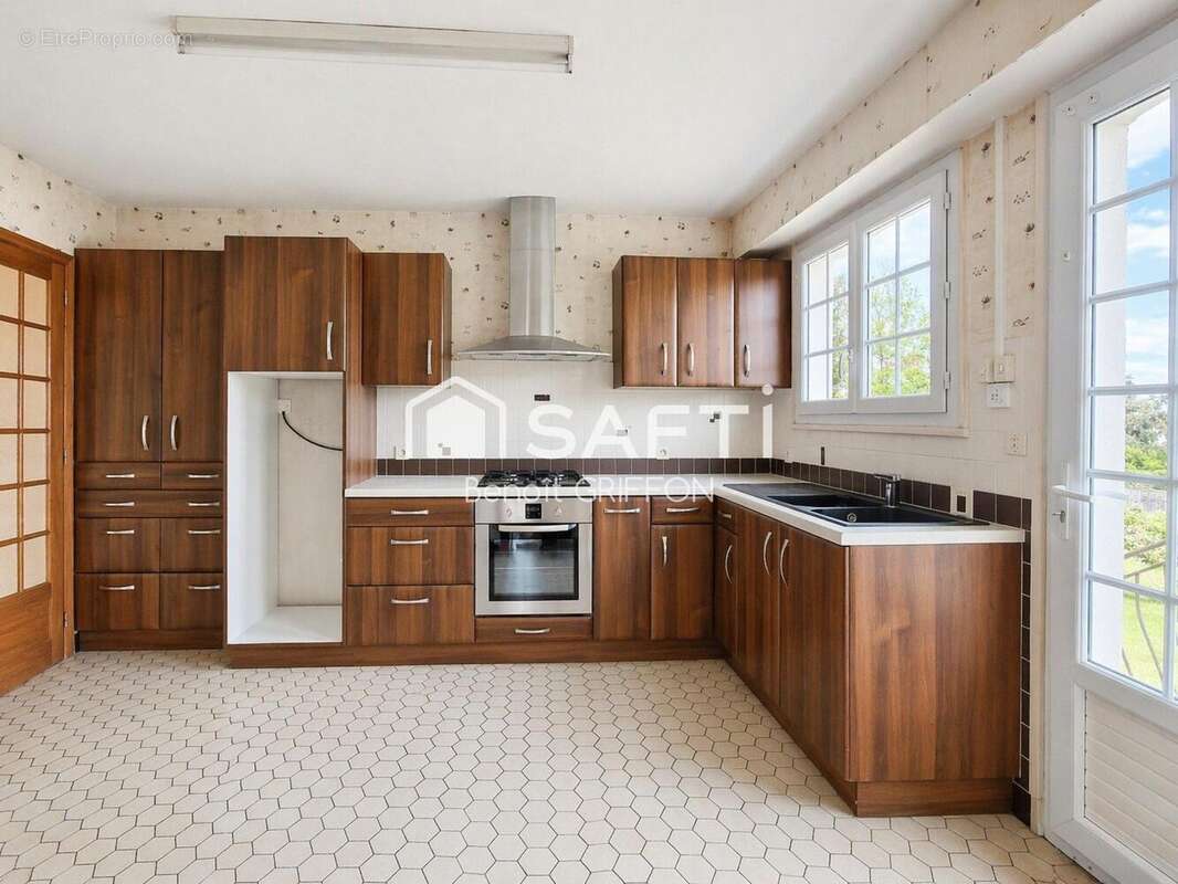 Photo 5 - Maison à LA ROMAGNE