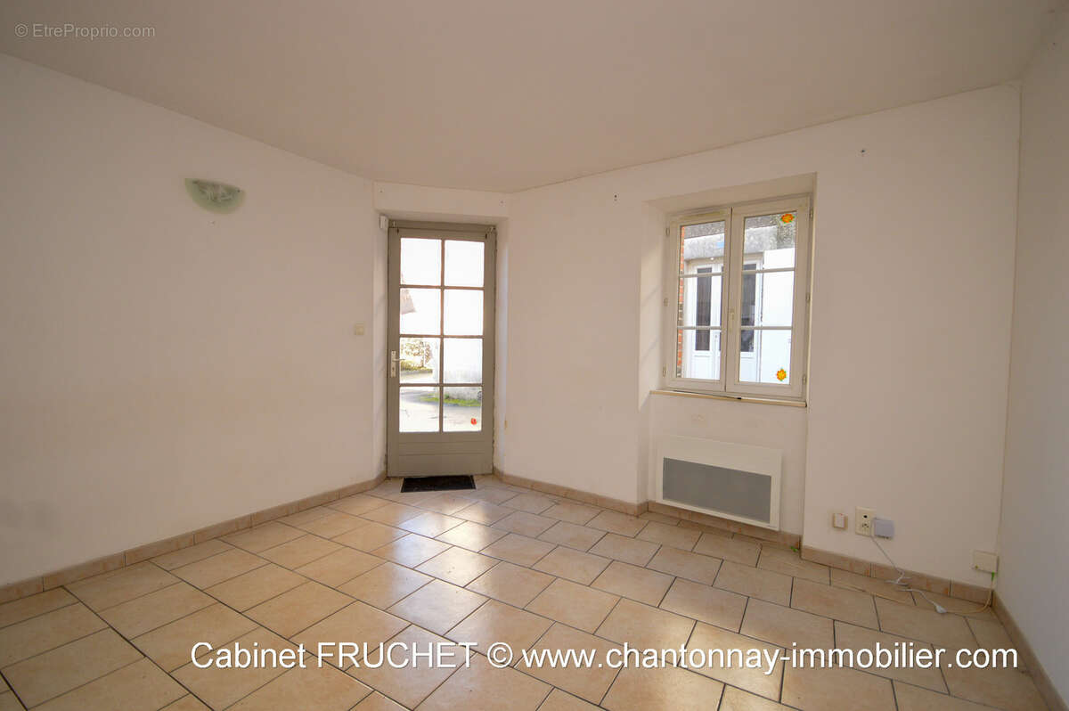 Maison à SIGOURNAIS