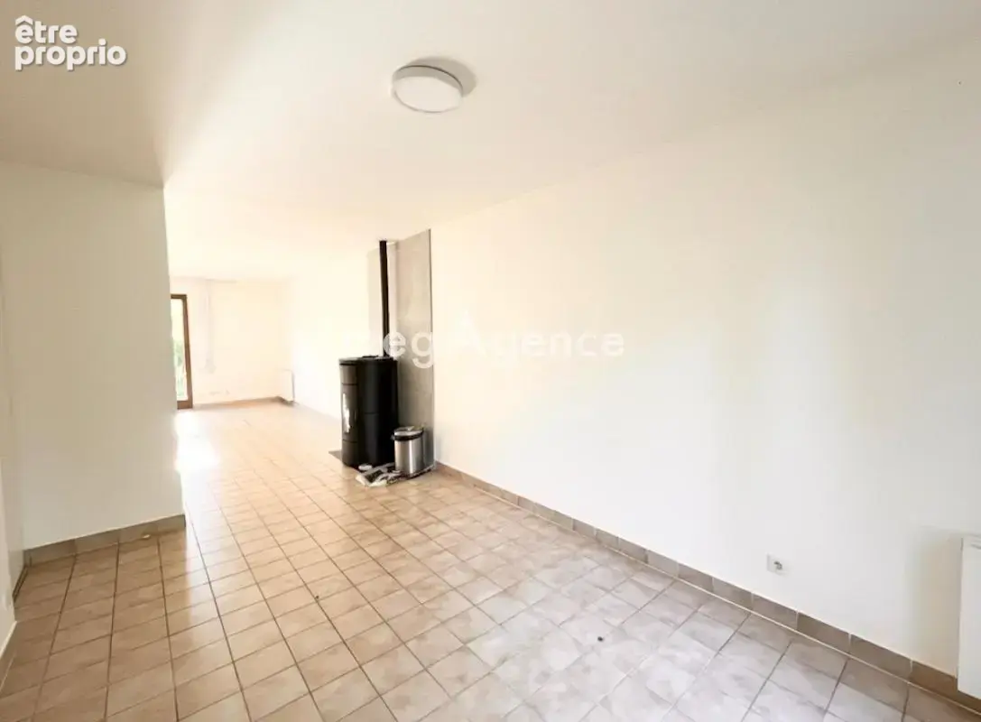 Maison familiale 182 m² – 5 chambres, jardin et garage – Centre village Saint-Nom-la-Bretèche (78860) - photo 4