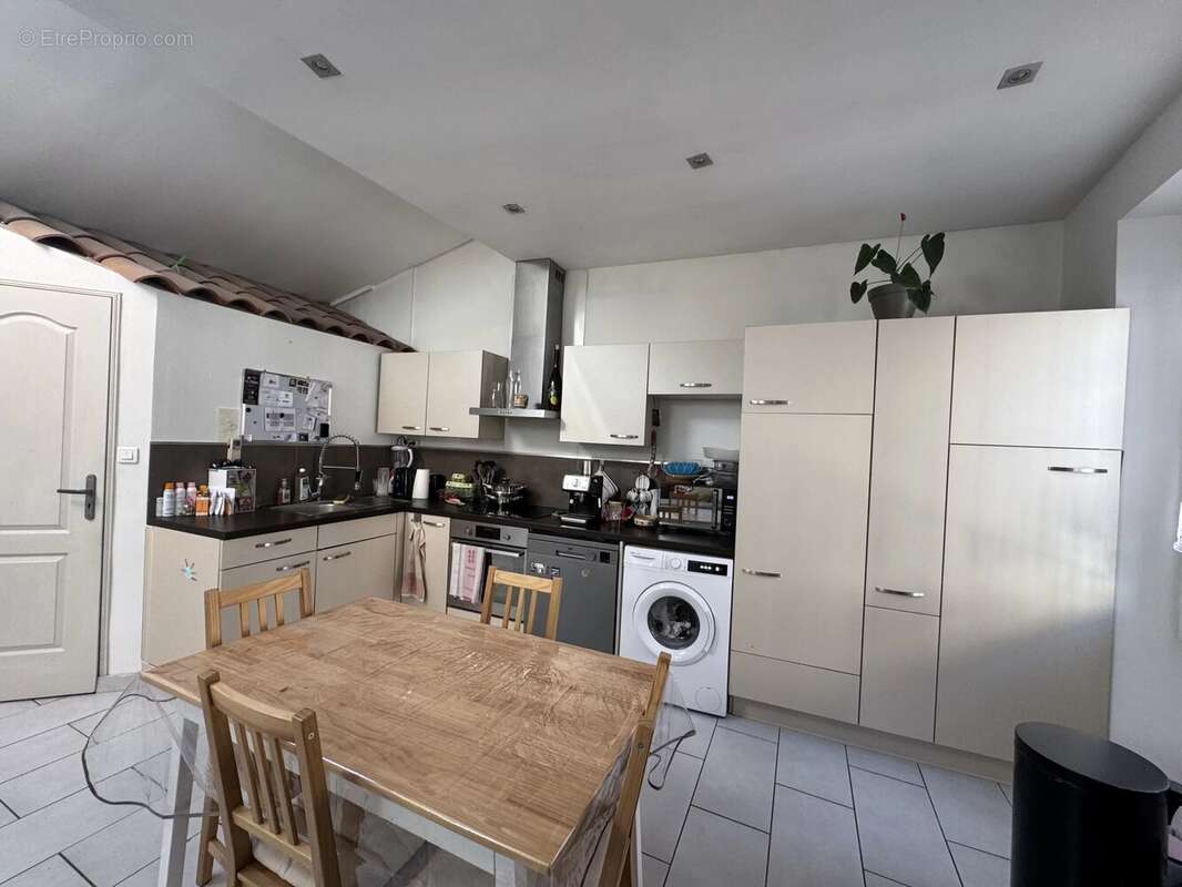 Appartement à L'ESCARENE