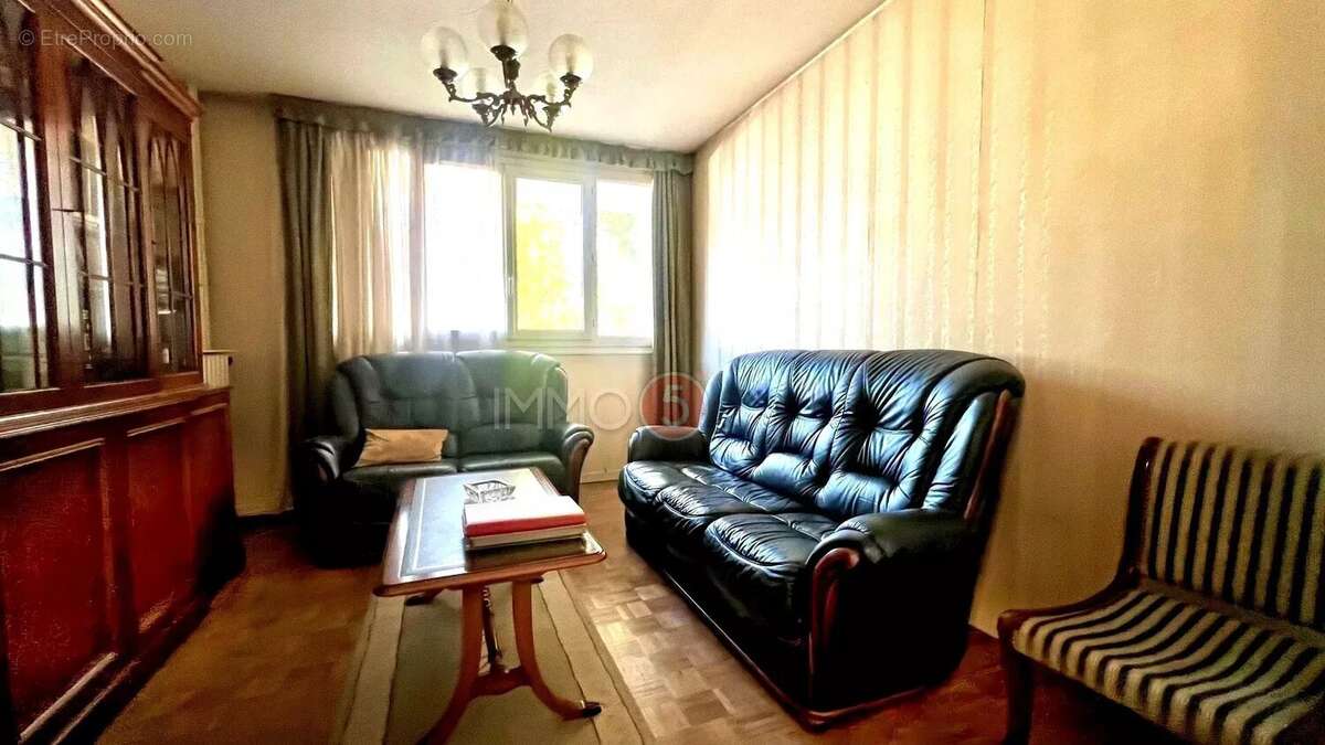 Appartement à LE RAINCY