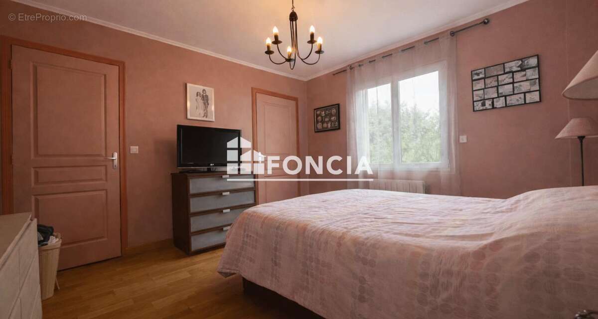 Maison à EQUEMAUVILLE