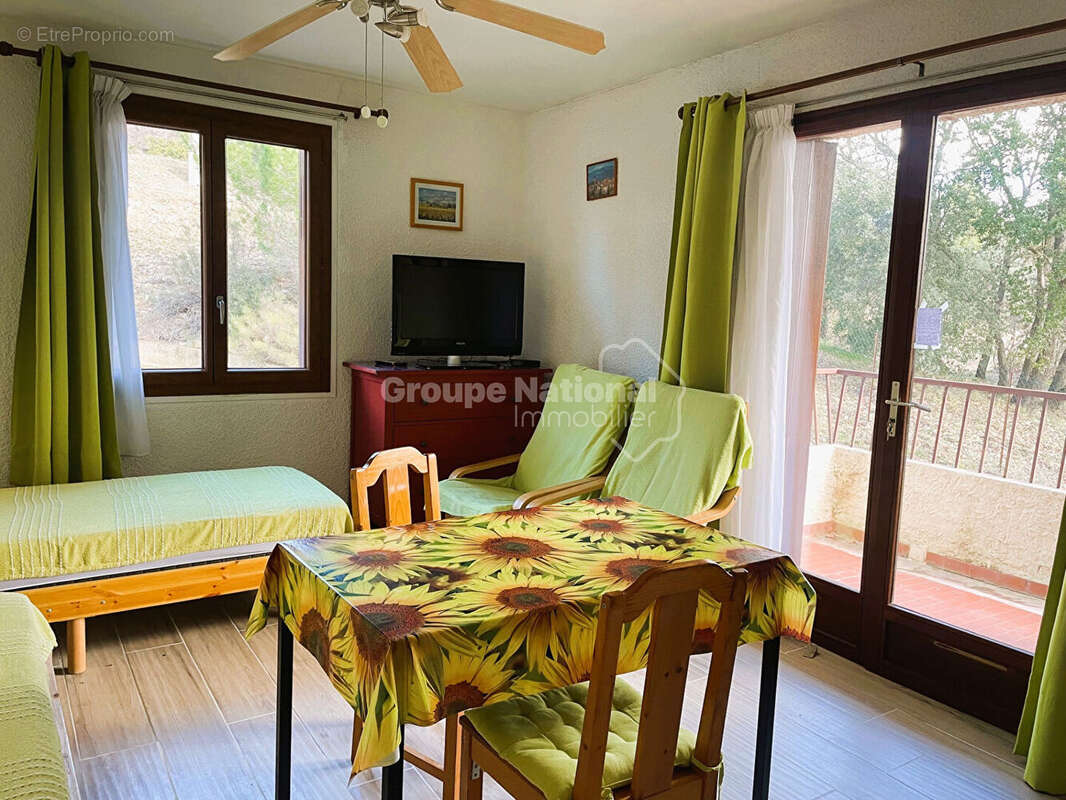 Appartement à GREOUX-LES-BAINS