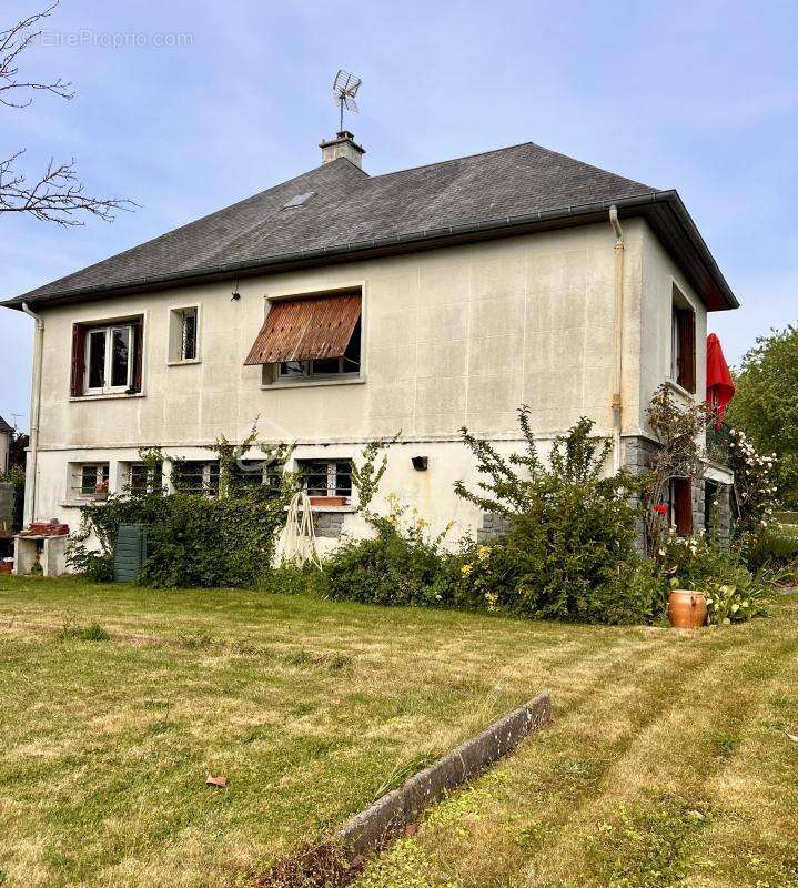 Maison à BREHAL