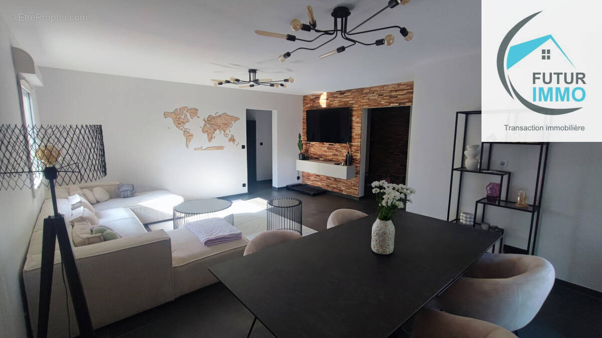 Appartement à SAINTE-SUZANNE