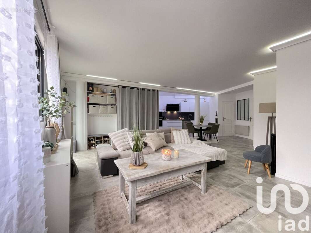 Photo 8 - Appartement à LE VAL-SAINT-GERMAIN