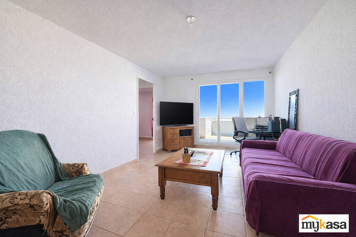 Appartement à PORT-SAINT-LOUIS-DU-RHONE