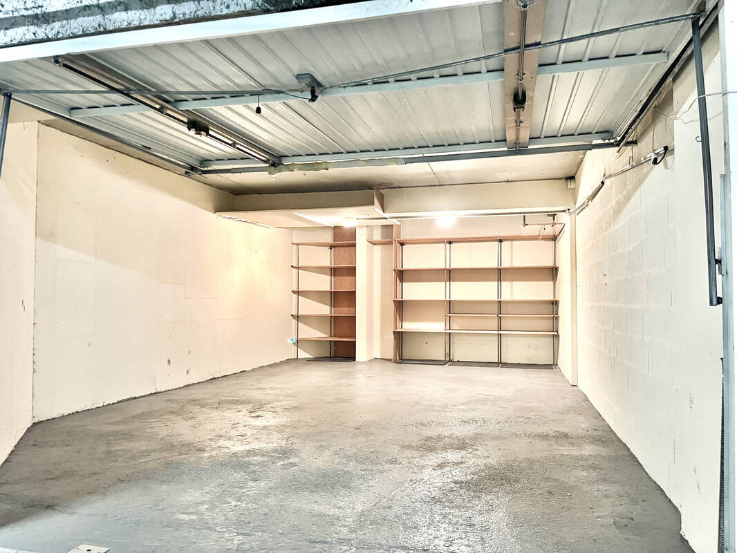 Parking à VILLEURBANNE