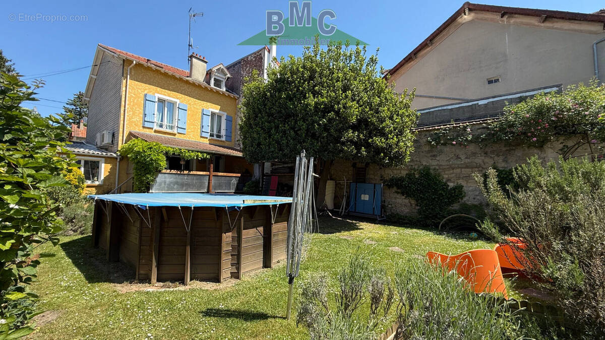 Maison à SAINT-LEU-LA-FORET