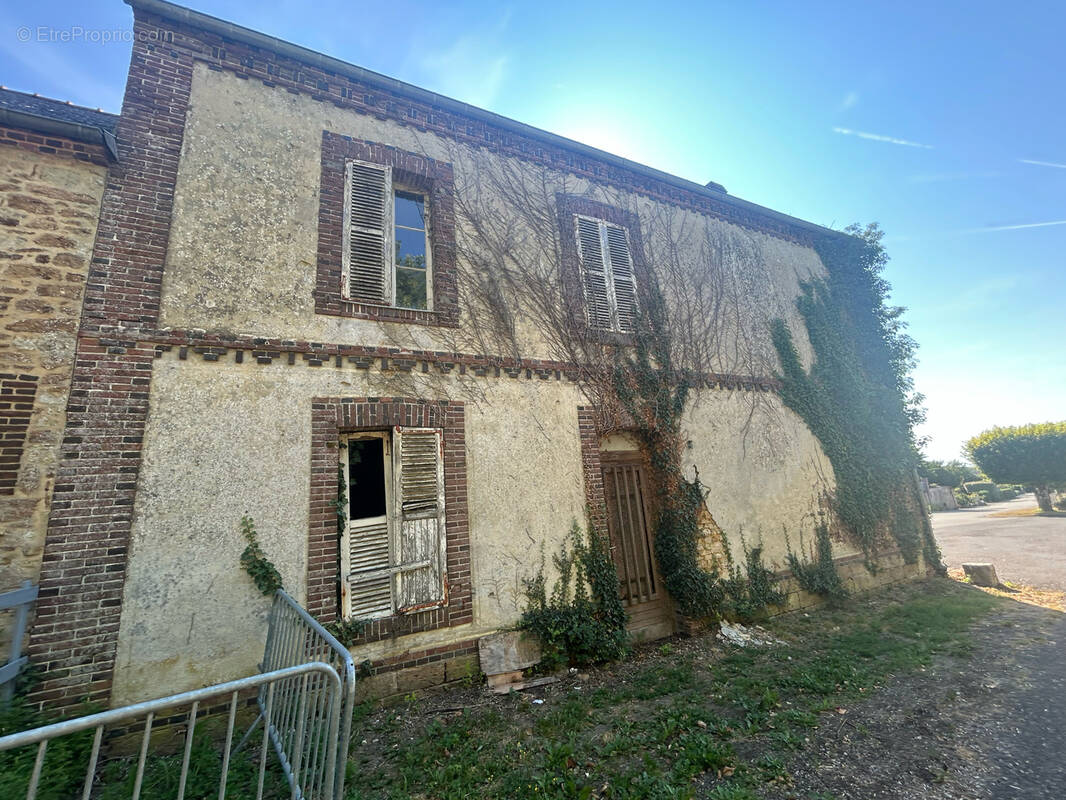 Maison à MOULINS-LA-MARCHE