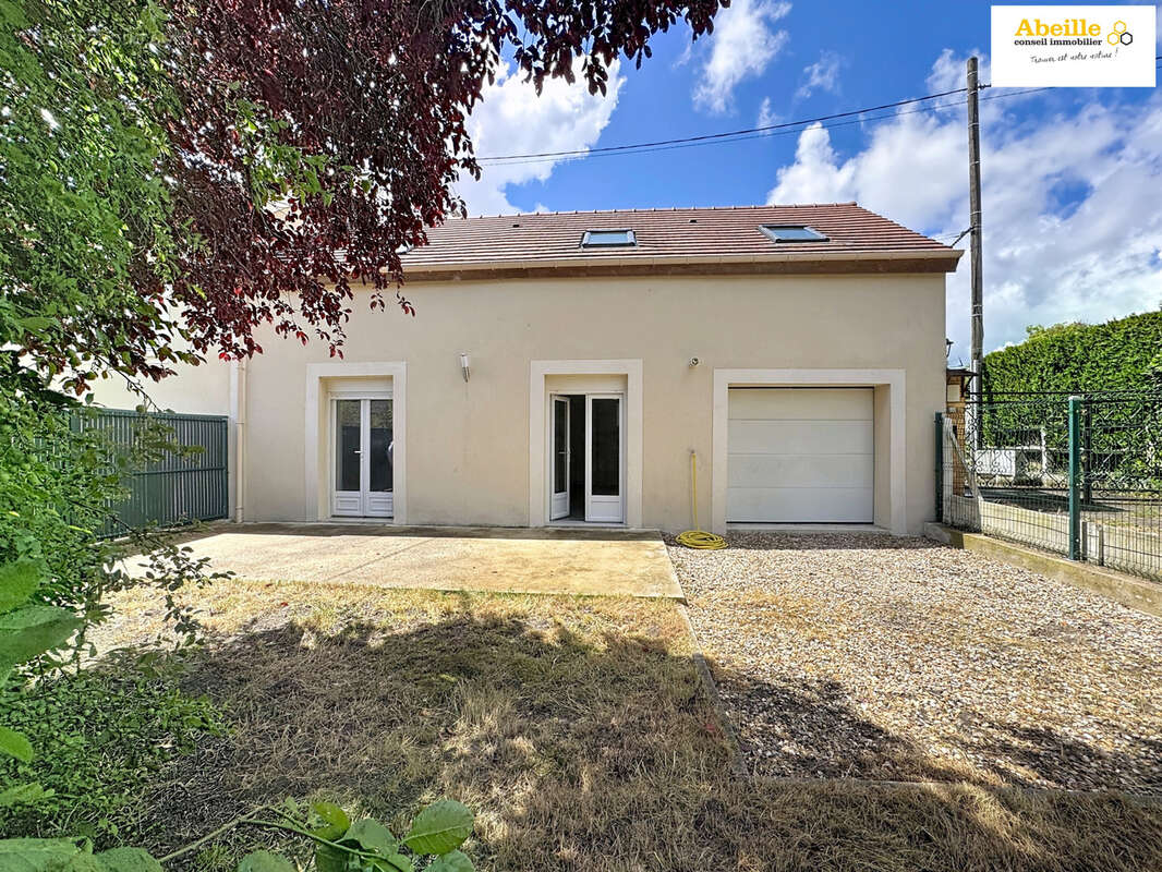 Maison à BREUX-JOUY