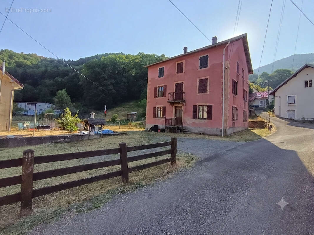 Maison à PLANCHER-BAS