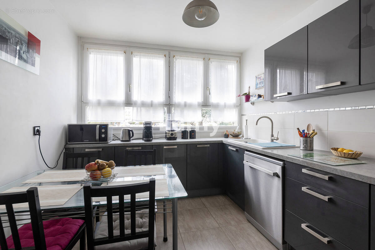 Appartement à SAINT-MICHEL-SUR-ORGE