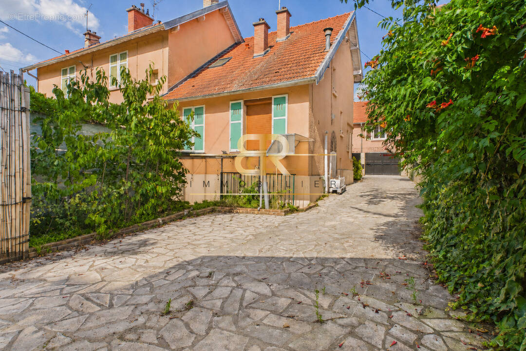 Maison à GENNEVILLIERS