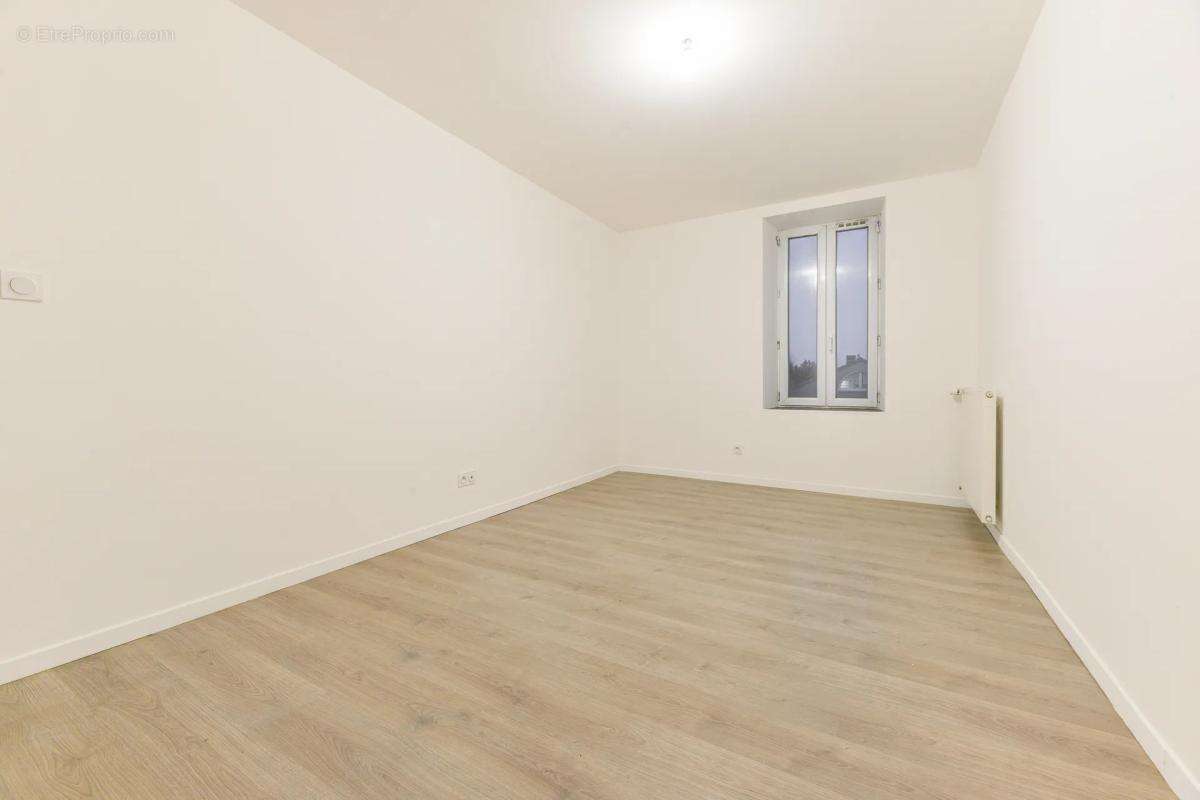 Maison à AIGREFEUILLE-SUR-MAINE