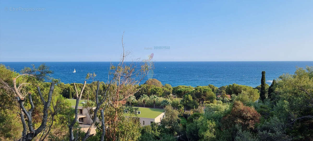 Maison à LES ISSAMBRES