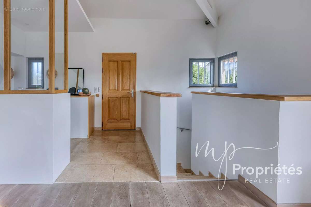 Maison à BORMES-LES-MIMOSAS