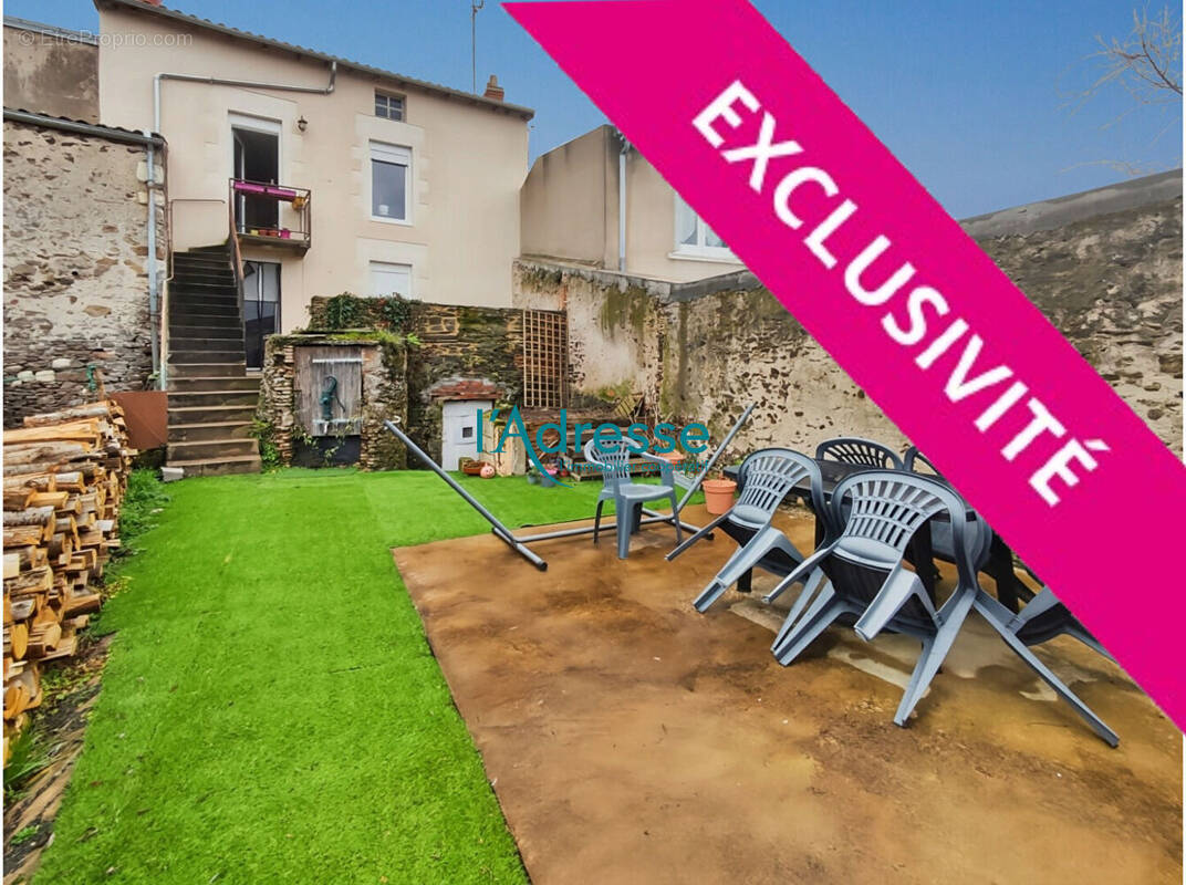 Maison à LE MESNIL-EN-VALLEE