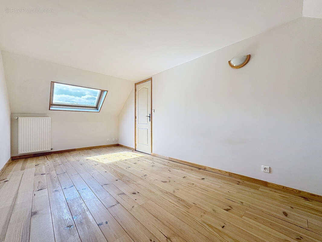 Fermette 95m2 habitables en grande partie rénovée avec petite grange attenante 59243 QUAROUBLE - photo 7