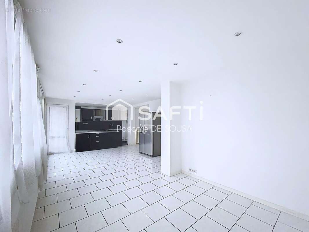 Photo 2 - Appartement à RUEIL-MALMAISON