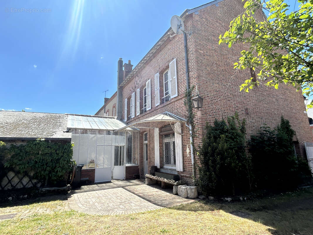 Maison à BRINON-SUR-SAULDRE