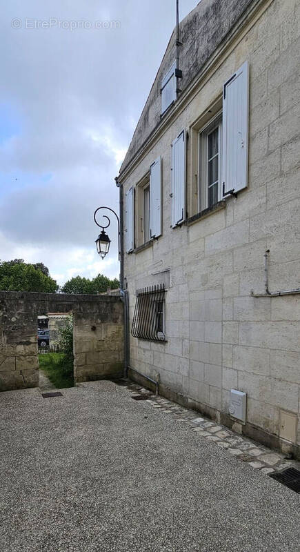 Maison à SAINTES