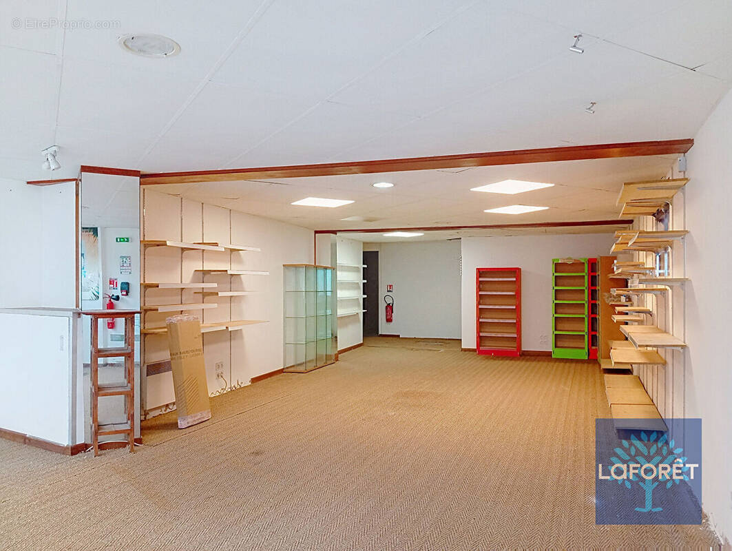 Commerce à LA FERRIERE