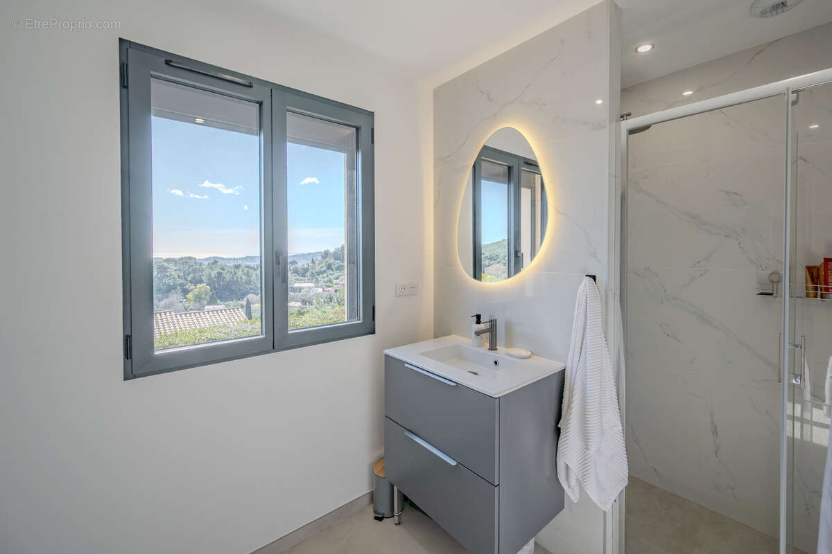 Maison à LA VALETTE-DU-VAR