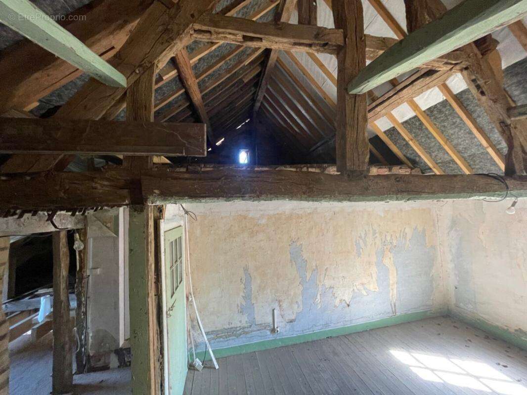 Maison à LA FERRIERE-AU-DOYEN