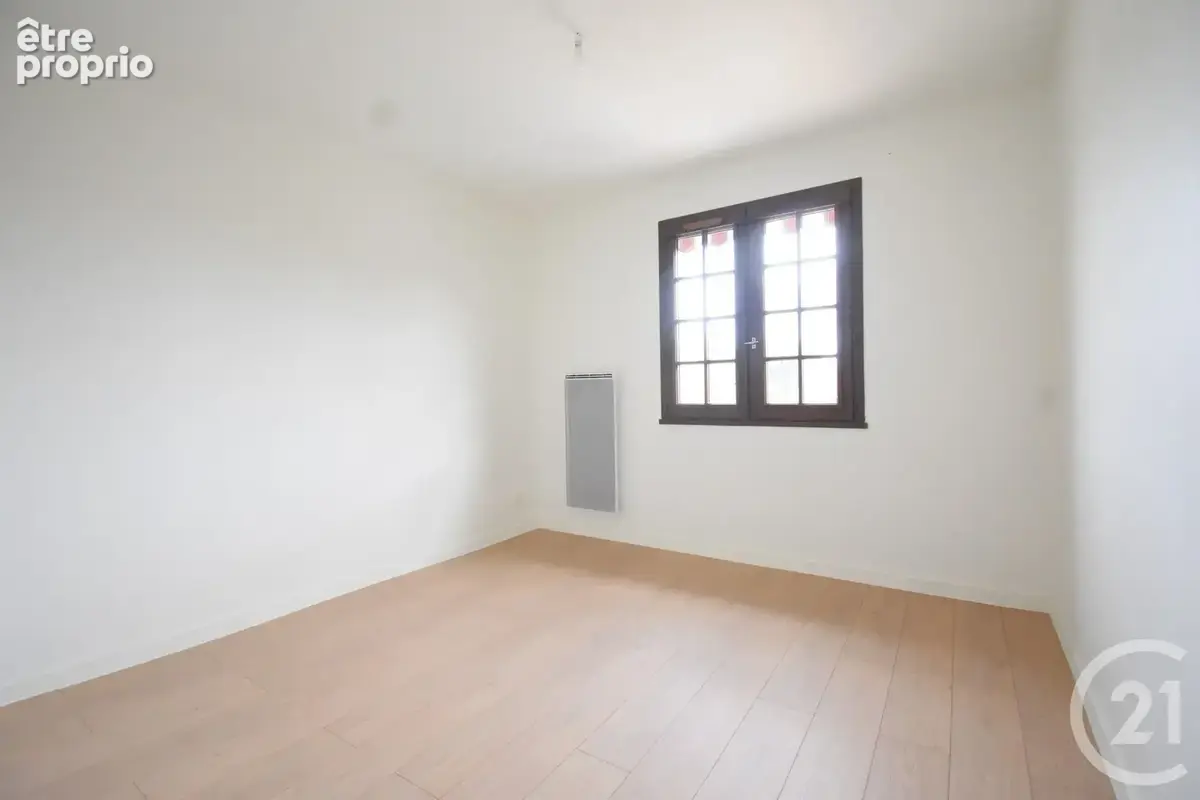 Maison 5 pièces 125 m² à vendre à Bellerive-Sur-Allier (03700) - photo 8