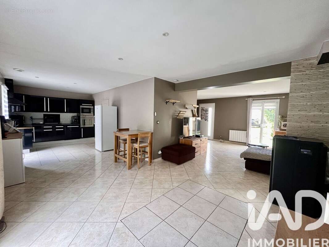 Photo 5 - Maison à SIVRY-COURTRY