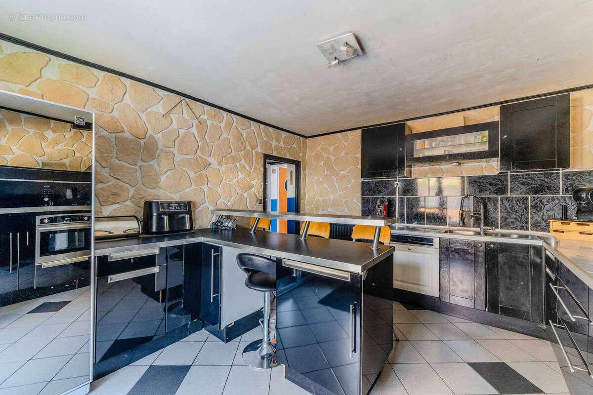 Maison offrant de beaux volumes ! - photo 5