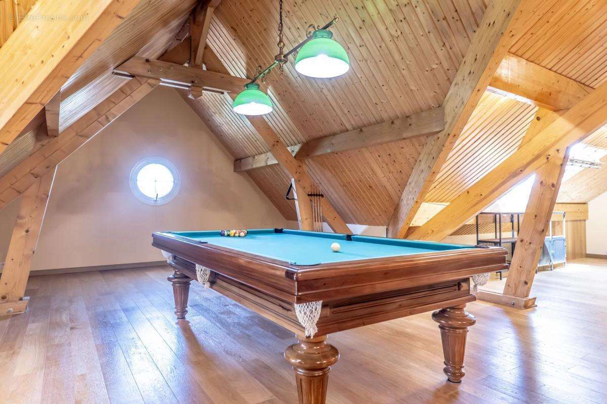 Maison à VILLENEUVE-LE-COMTE