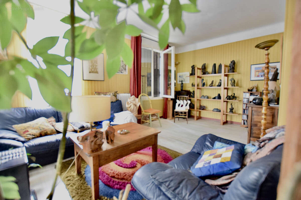 Maison à LE PERRAY-EN-YVELINES