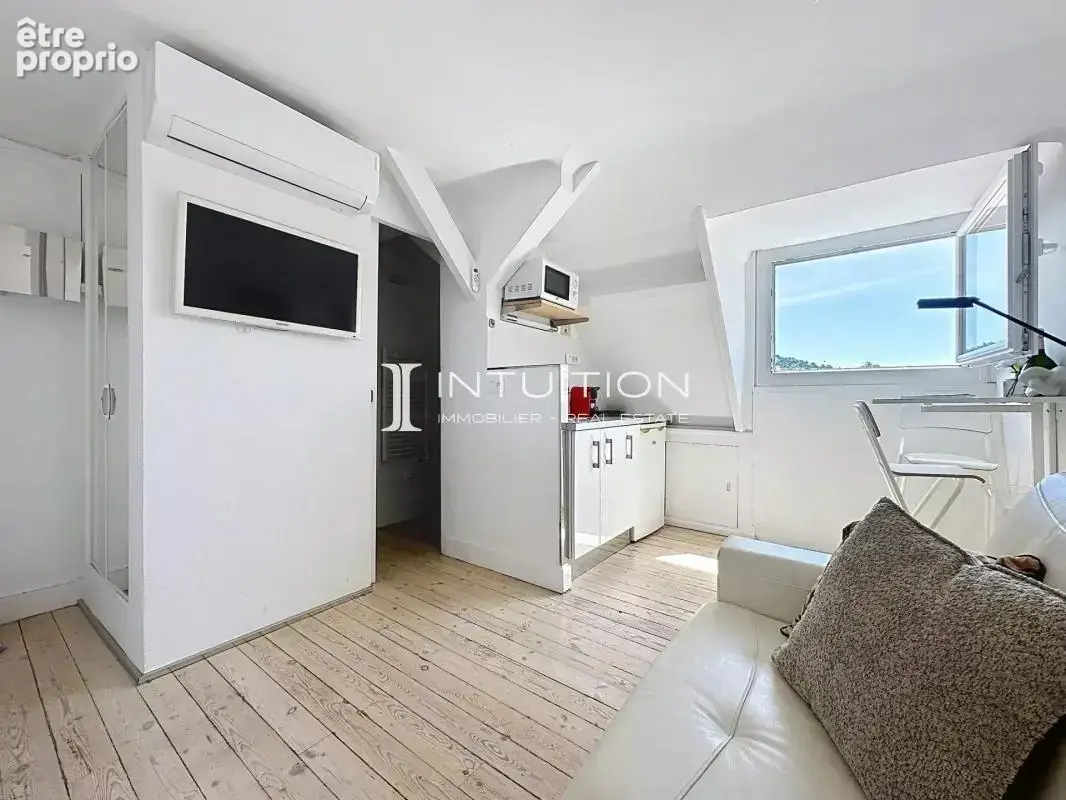 Cannes - Banane : studio meublé au dernier étage d'un immeuble art déco - photo 11