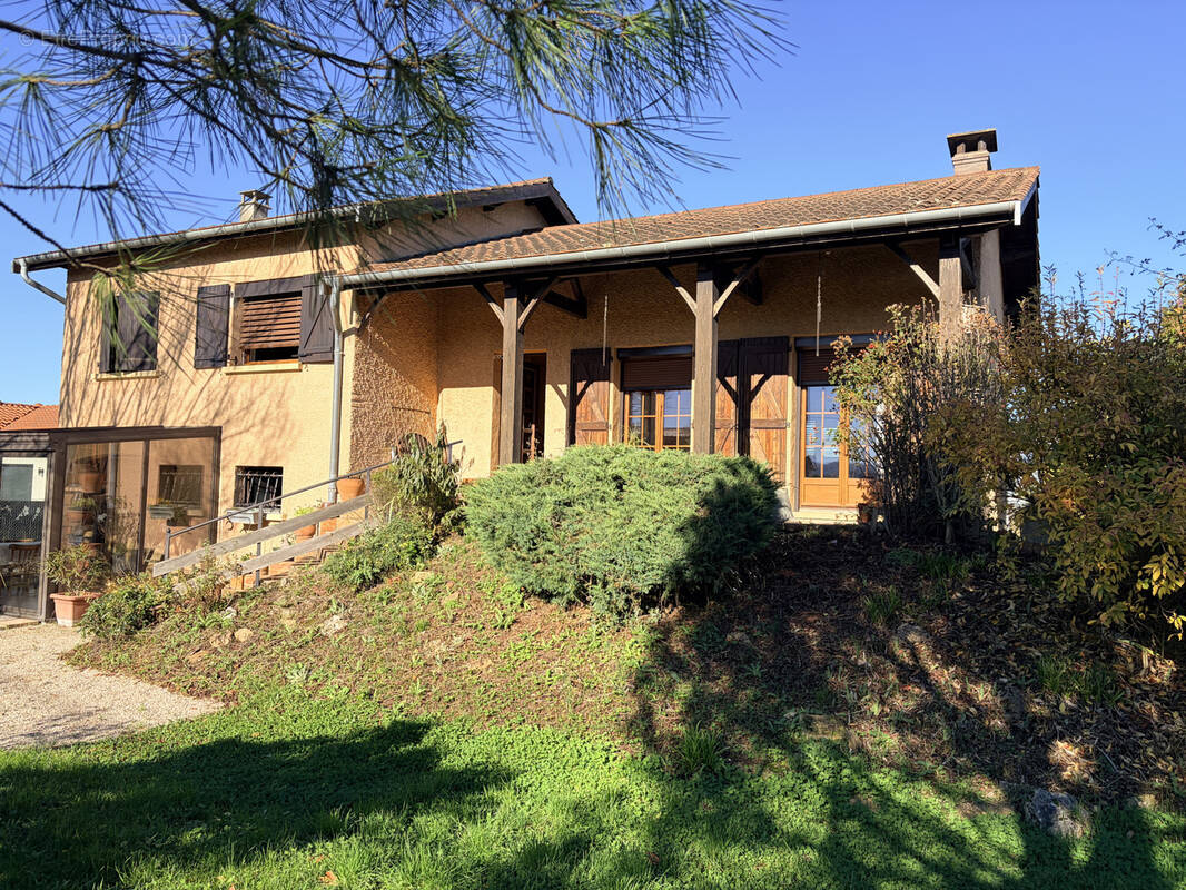 Maison à SAINT-ETIENNE-DES-OULLIERES