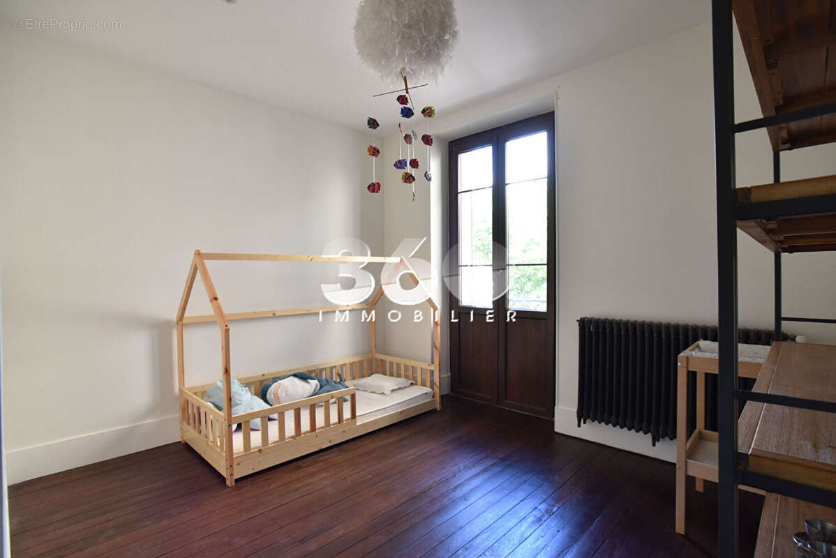Appartement à AIX-LES-BAINS