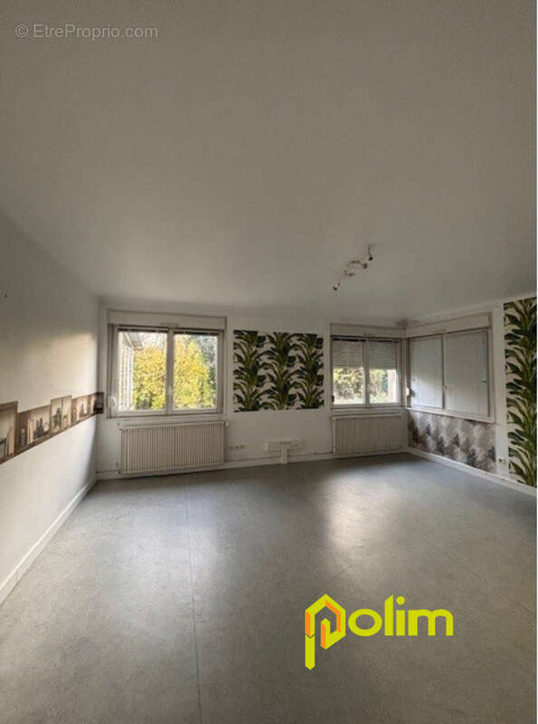 Maison à THIAUCOURT-REGNIEVILLE