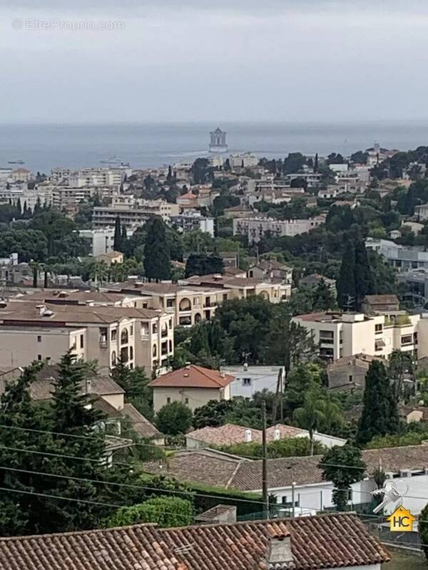 Appartement à LE CANNET