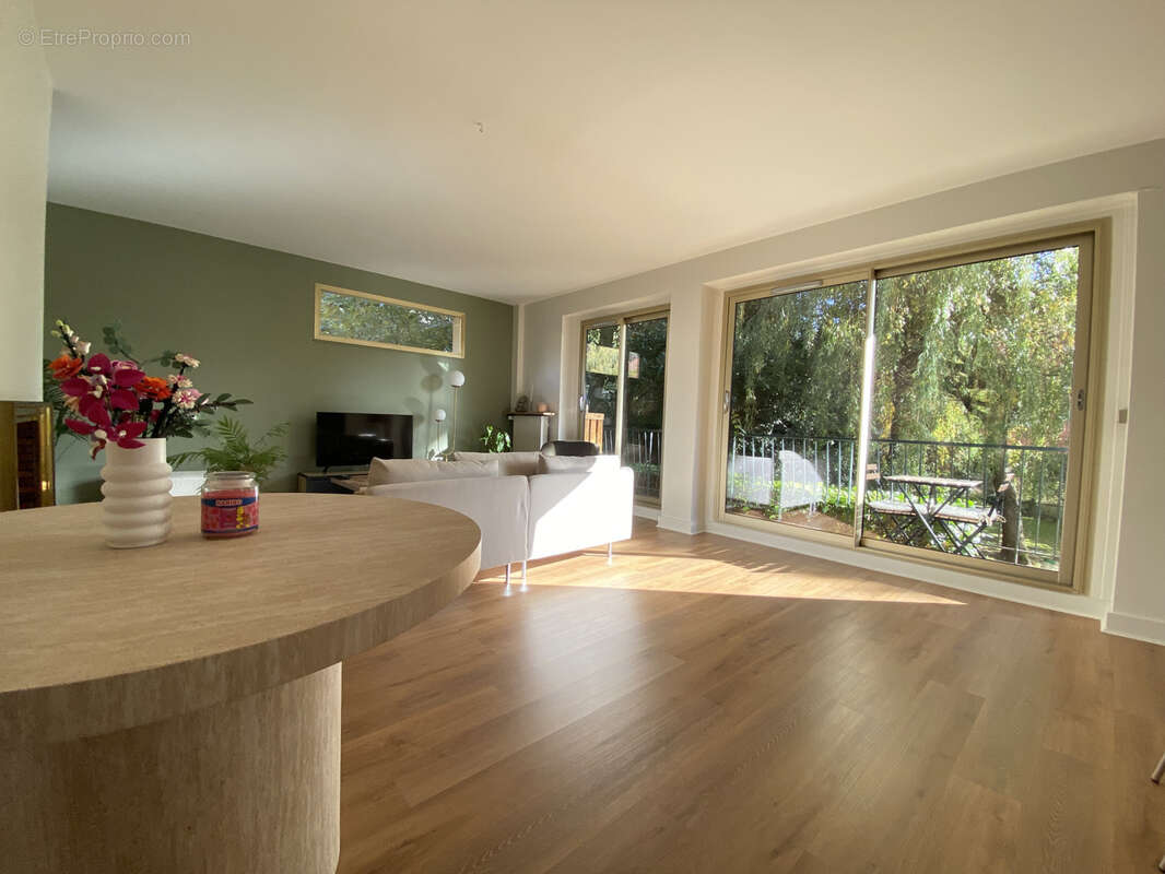 Appartement à LE PLESSIS-ROBINSON