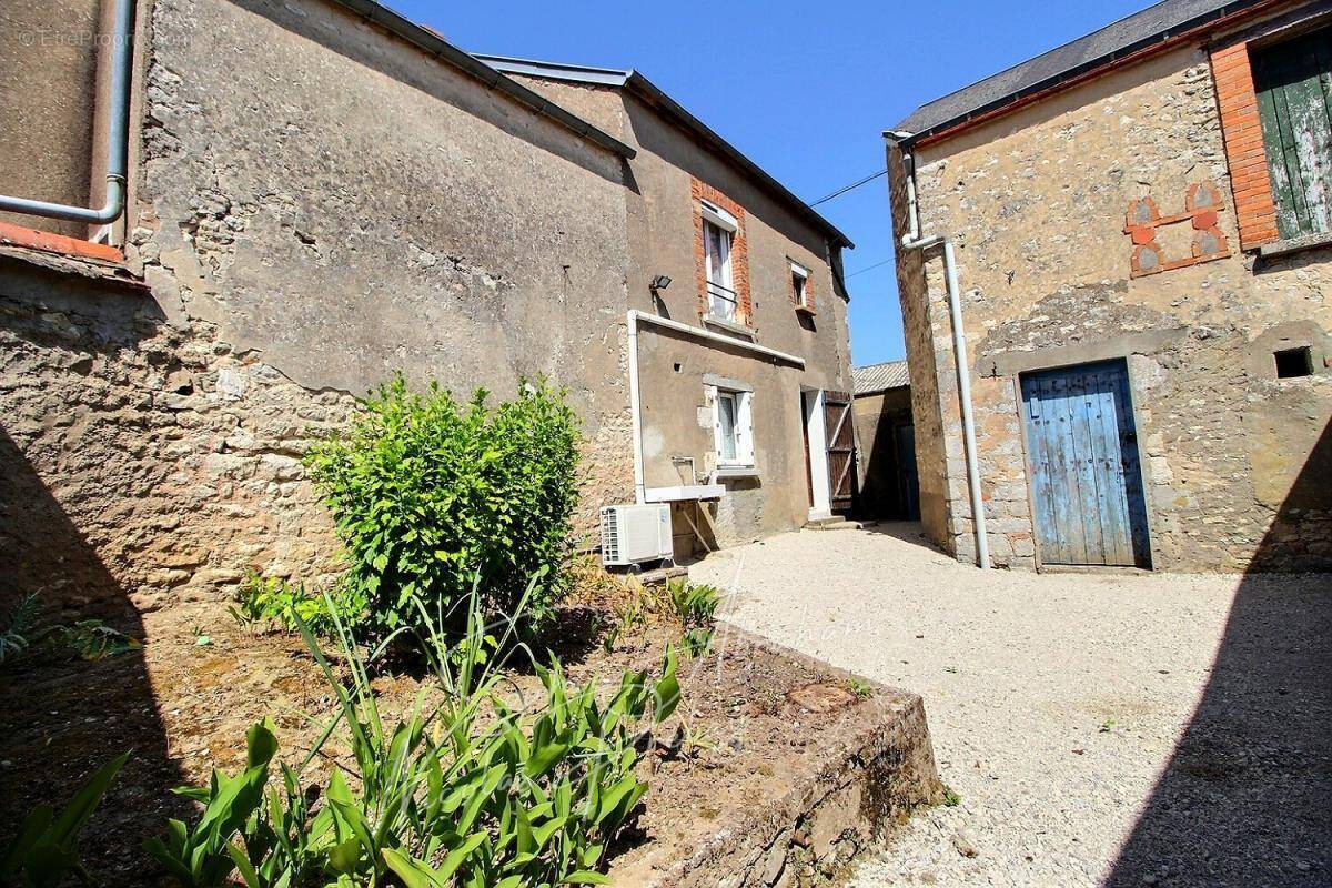 Maison à JANVILLE
