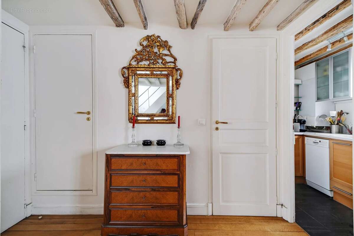 Appartement à PARIS-7E