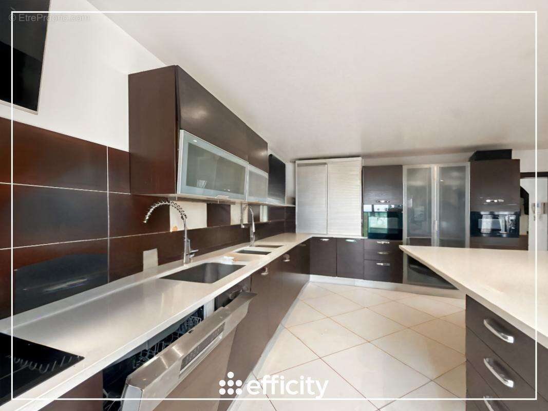 Maison à CHAMPIGNY-SUR-MARNE